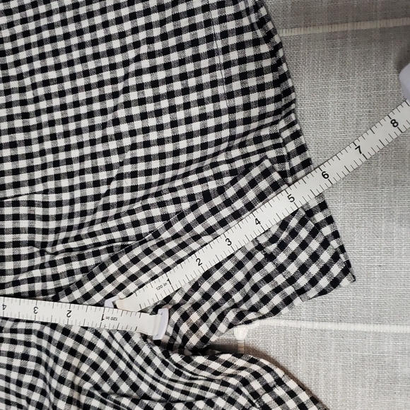 Who what wear, high waist short, size   2, colors black and white - Picture 8 of 11